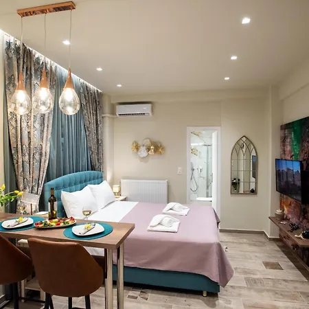 Blue Ark Romantic Studio Under Acropolis-3